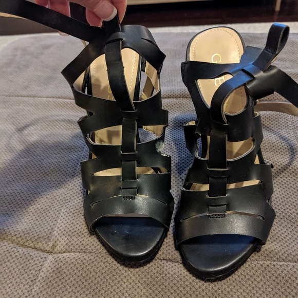 Guess heels - Picture 2 of 3